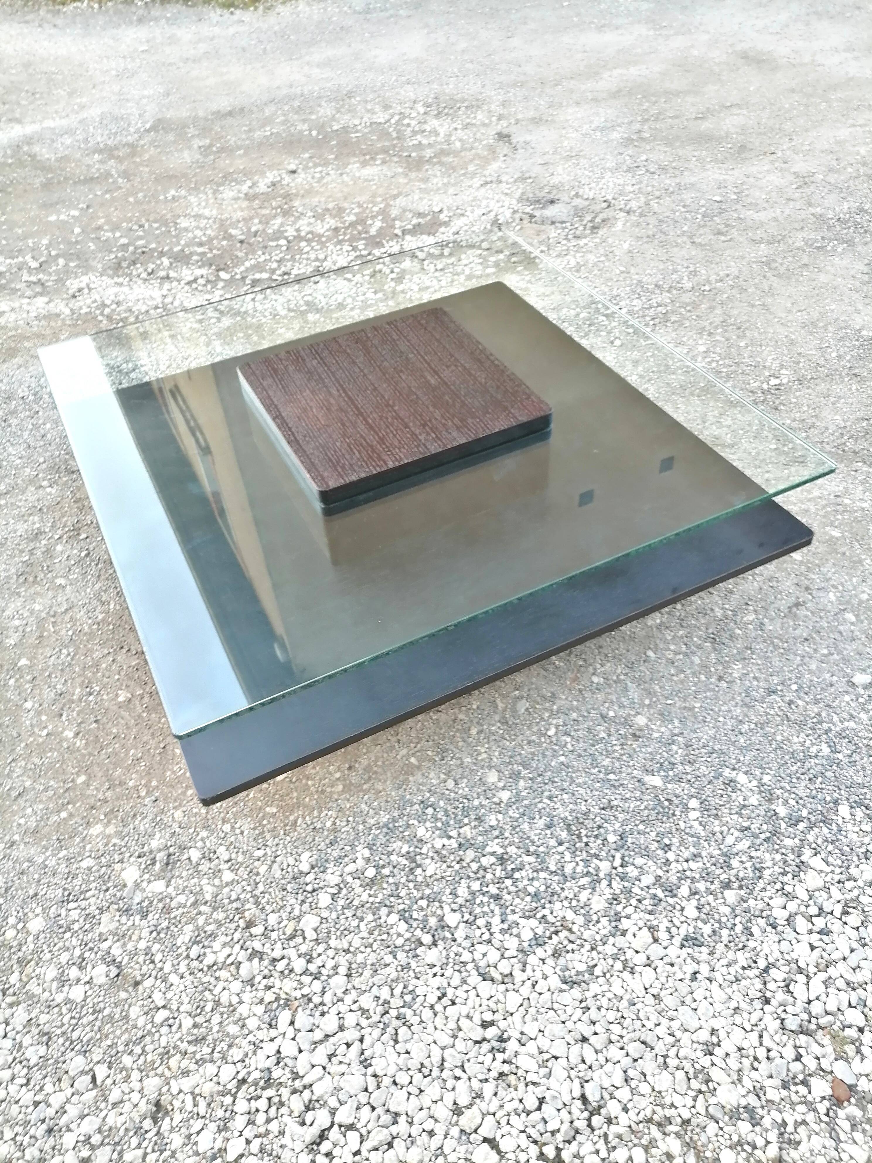Table. Low square. Oak. And tempered glass. Koza.           Desing.   Angel.   Cerda