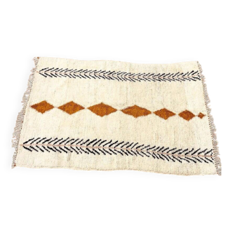 Handmade beige Moroccan rug in wool: Berber geometric rug 150/250.