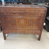 Moroccan chest of drawers