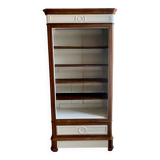 Bookcase/shelf