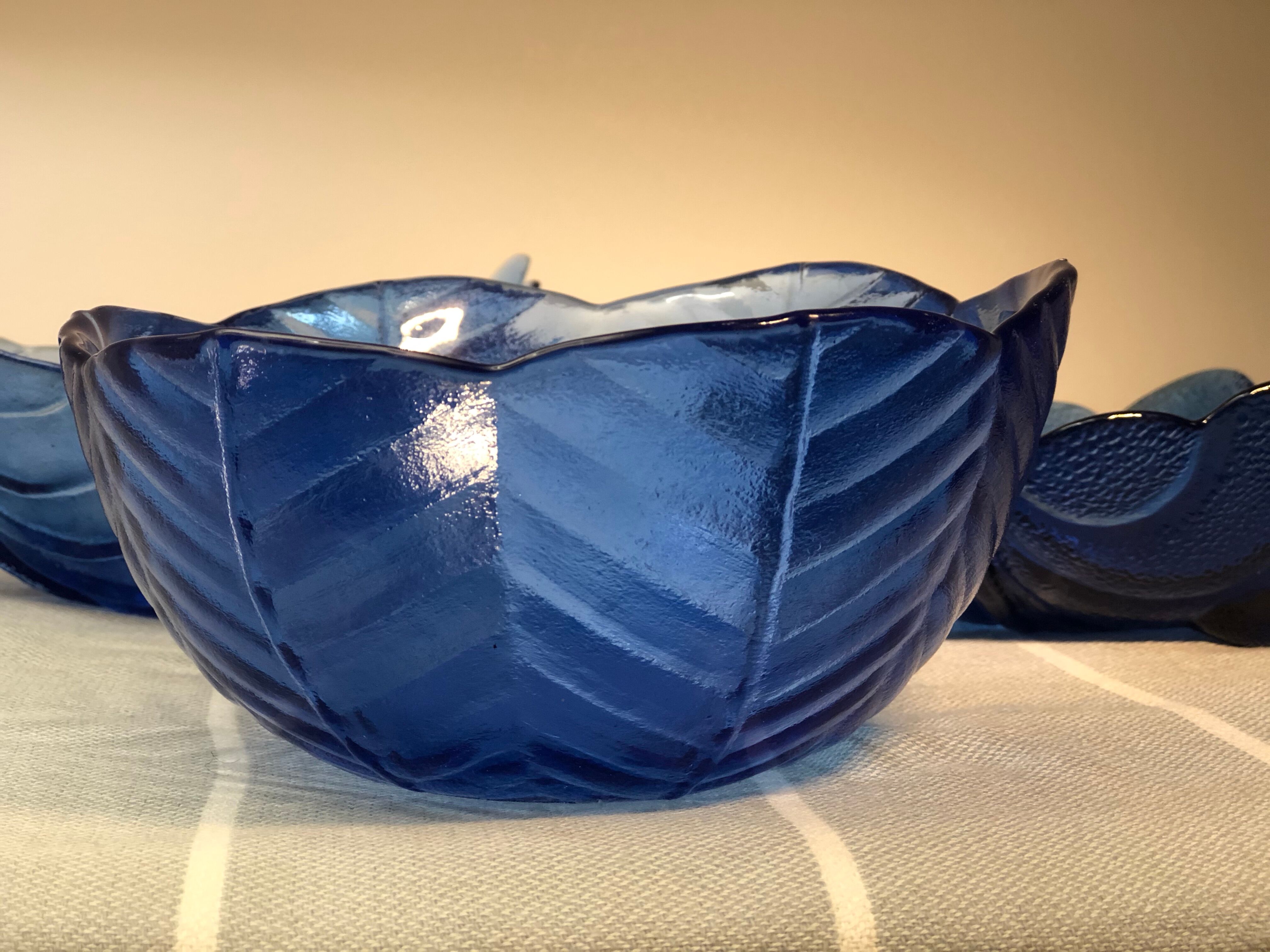 Vintage fruit cups leaf shape - royal blue