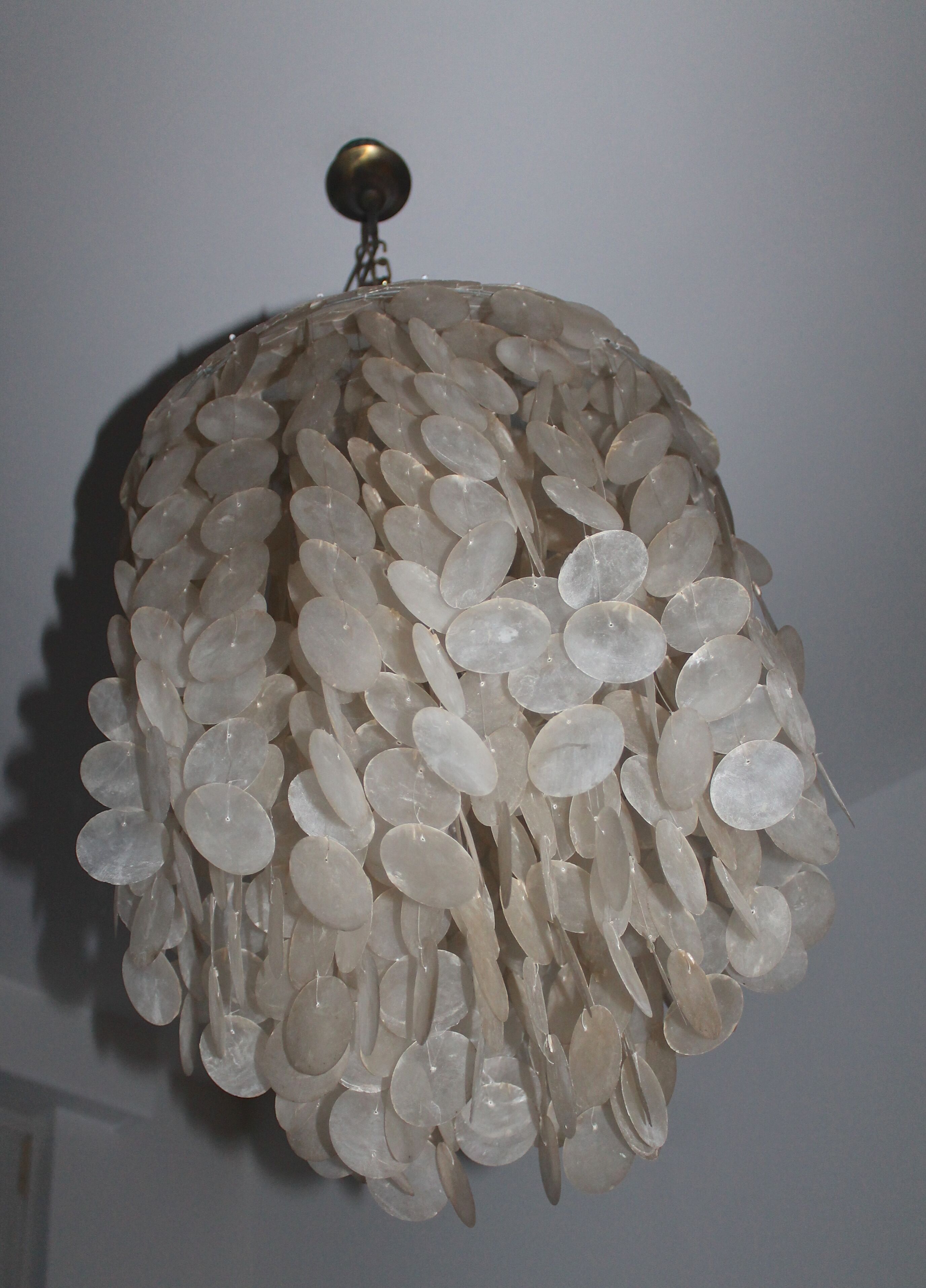 Large chandelier of the 60s/70s mother-of-pearl stamps