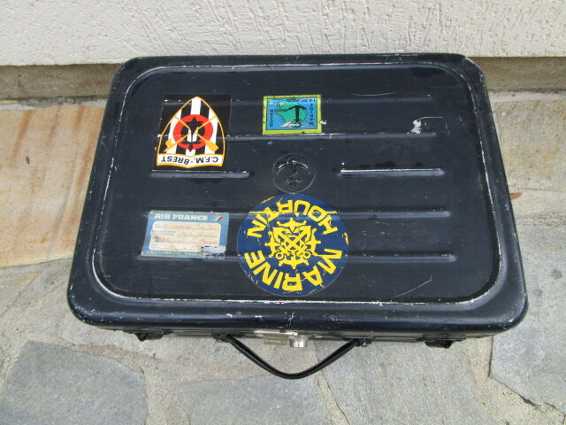Old seaman's suitcase - French Navy