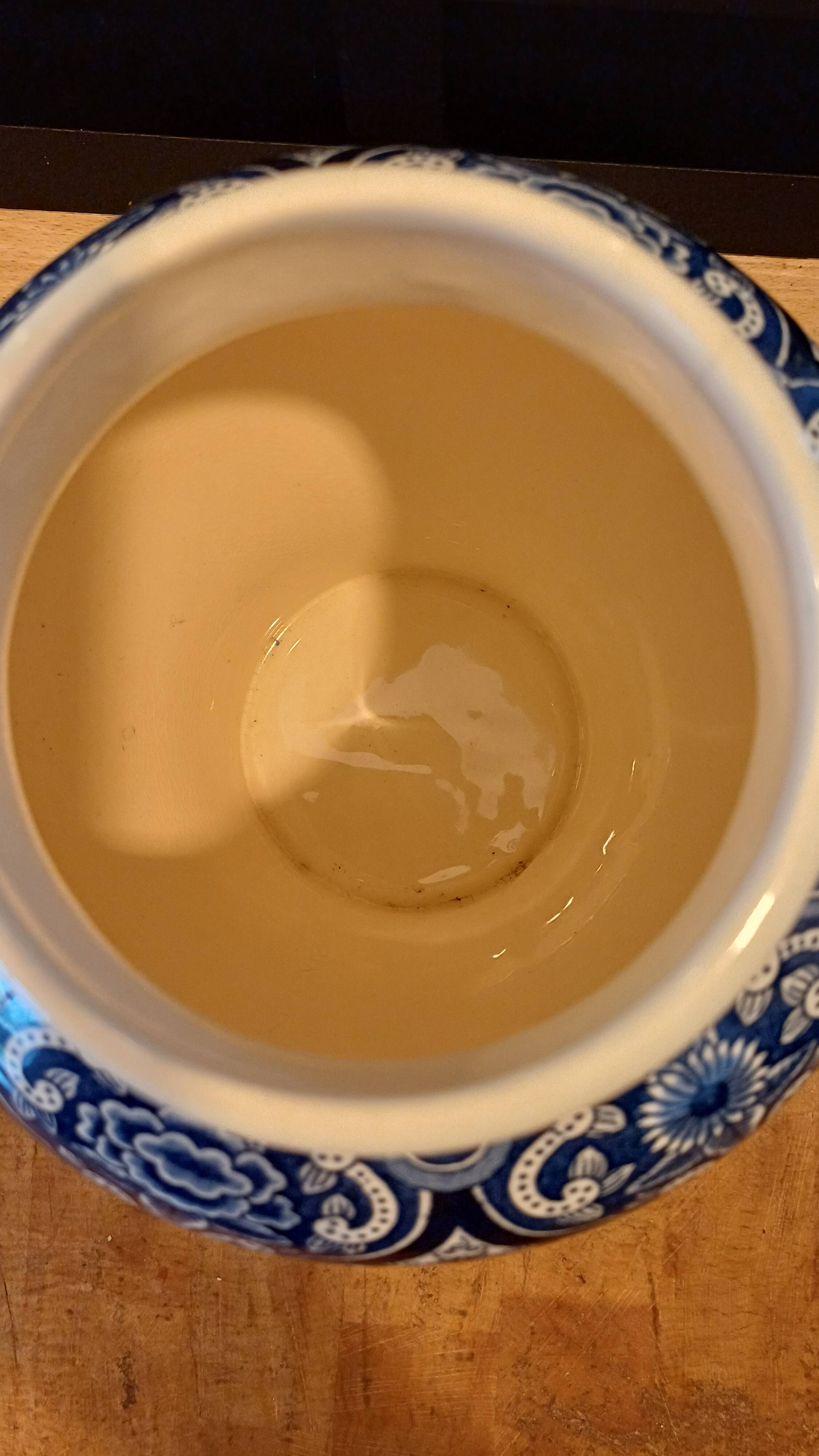 Royal Sphinx Delft blue porcelain vase with Boch lid