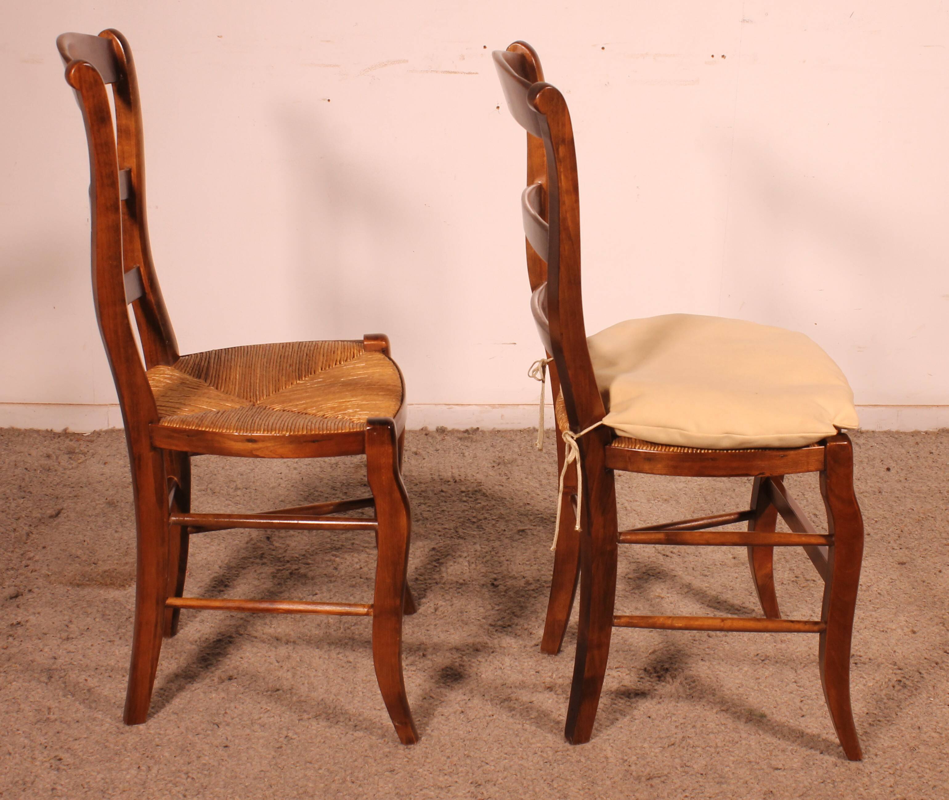série de 8 chaises paillées en merisier