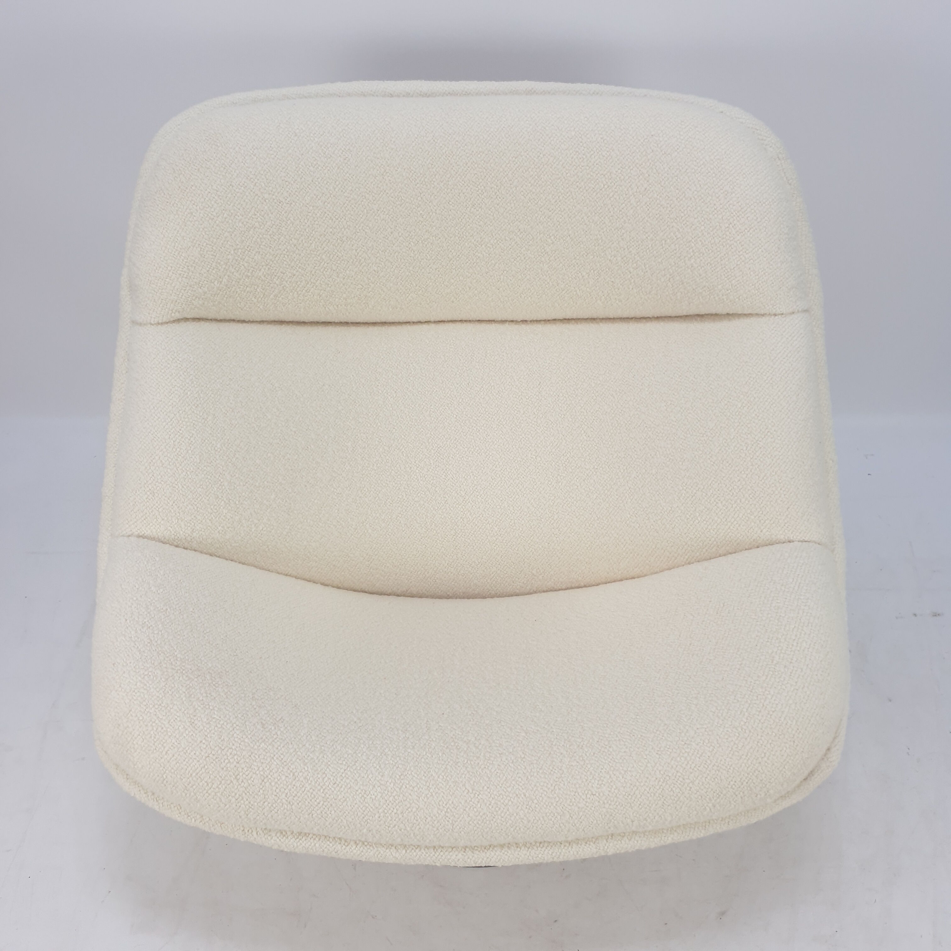 Model F557 Oyster lounge chair by Pierre Paulin for Artifort, 1960s