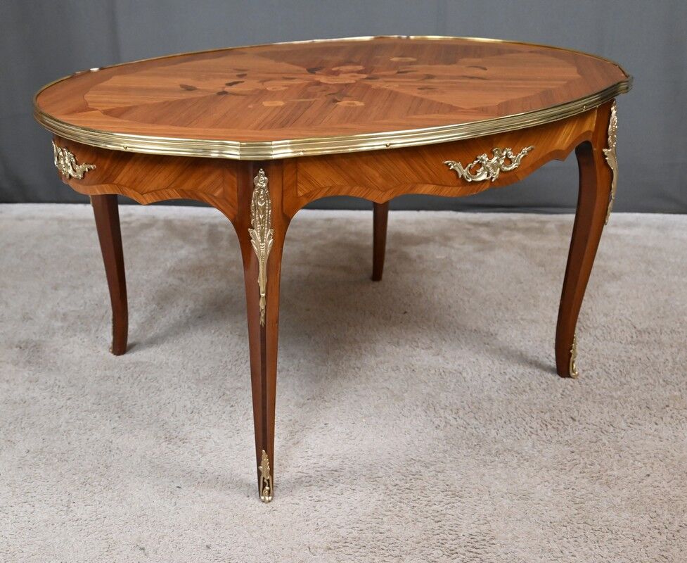 Rosewood marquetry coffee table, Louis XV style – Mid 20th century