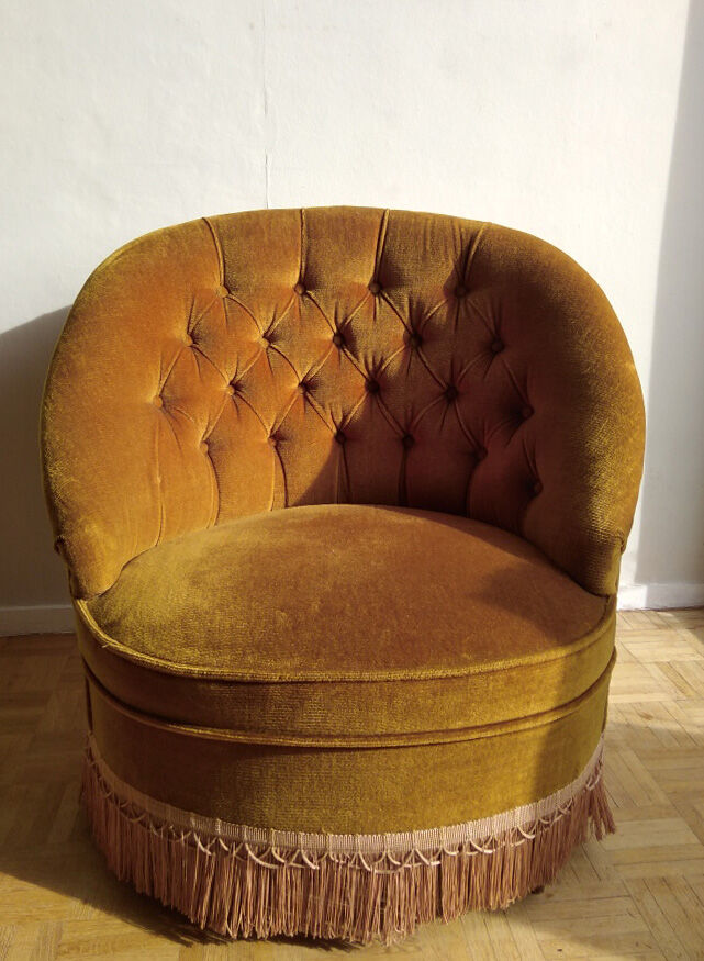 Fauteuil crapaud en velours doré