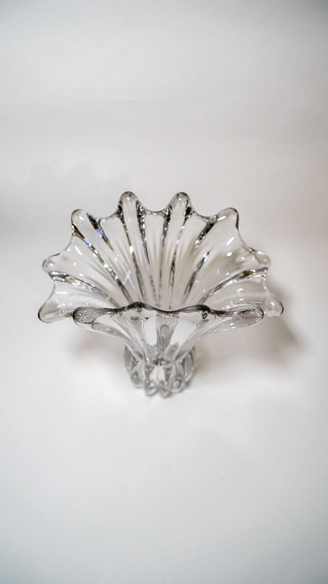 Transparent vintage corolla vase in woven Italian crystal, 50s