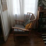 Wide range chair