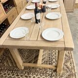 Solid oak farmhouse table with 2 central extensions