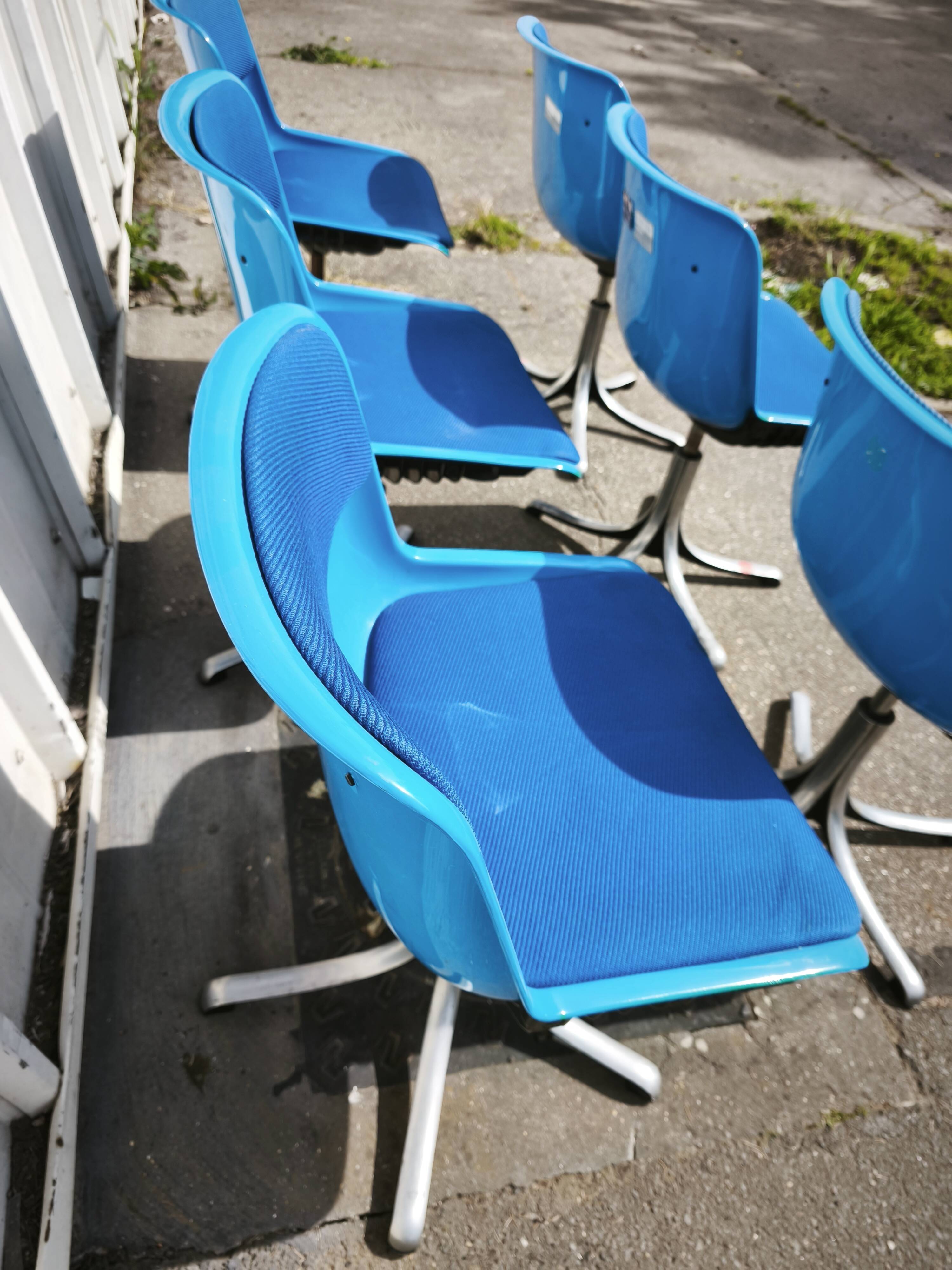Suite de 8 chaises de bureau Modus, Tecno