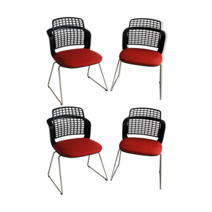 quatre chaises de bureau