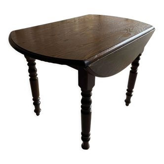 Drop-leaf table