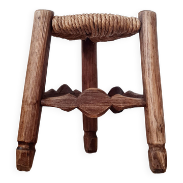 Small stool in wood and straw