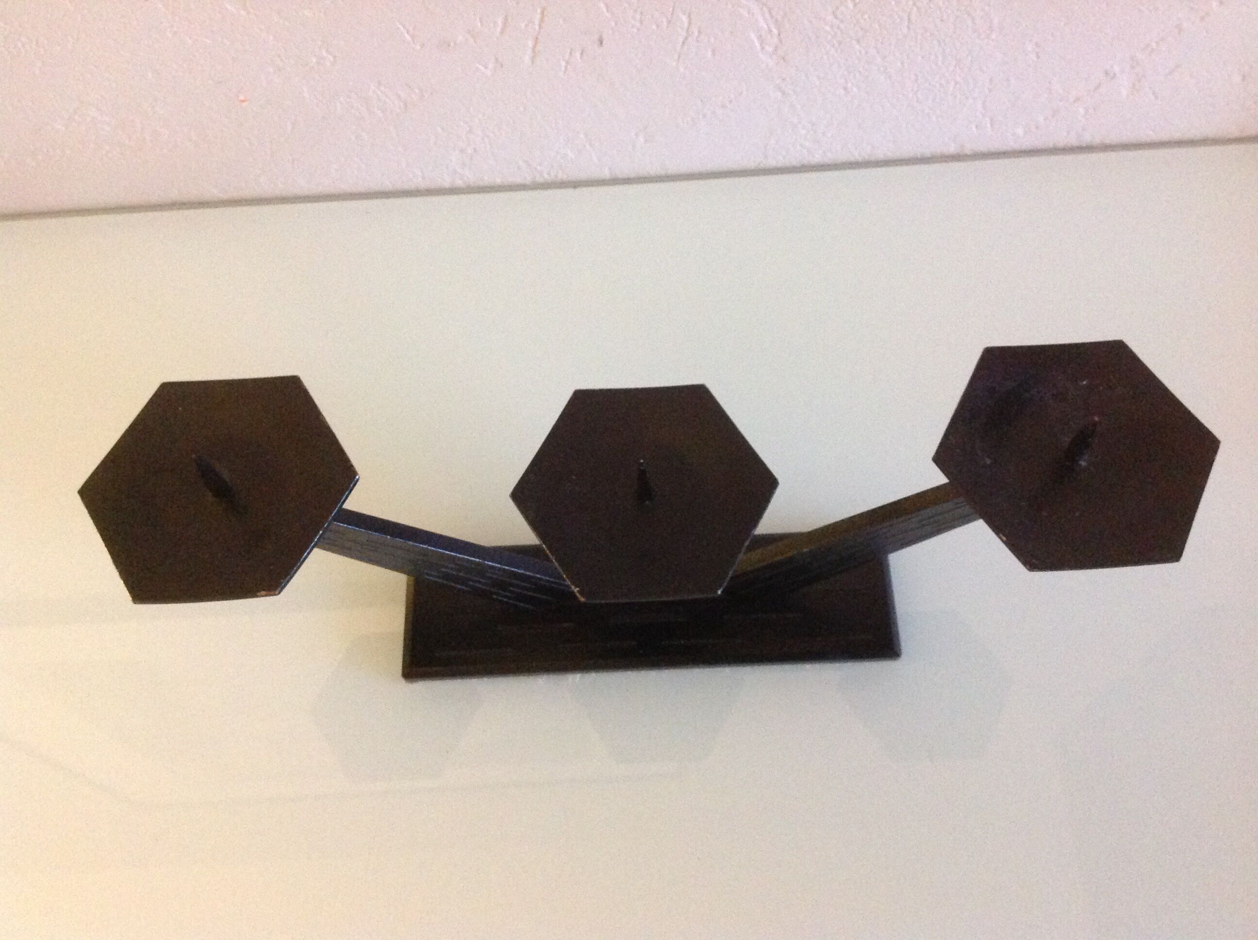 Three-star brutalist chandelier in black metal / vintage 60s-70s