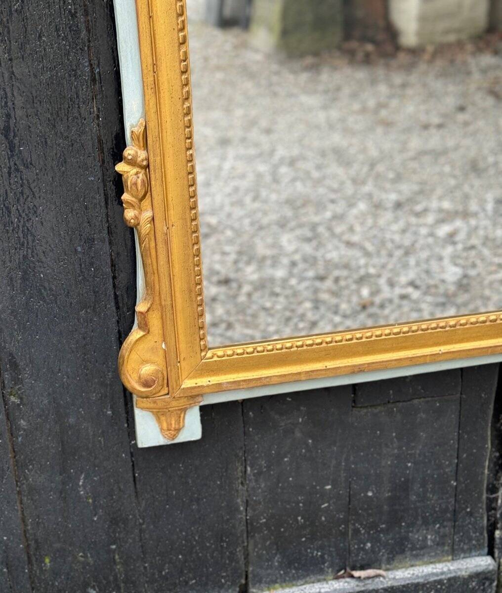 Large Louis XVI Mirror in Carved and Gilded Wood, France, 18th Century