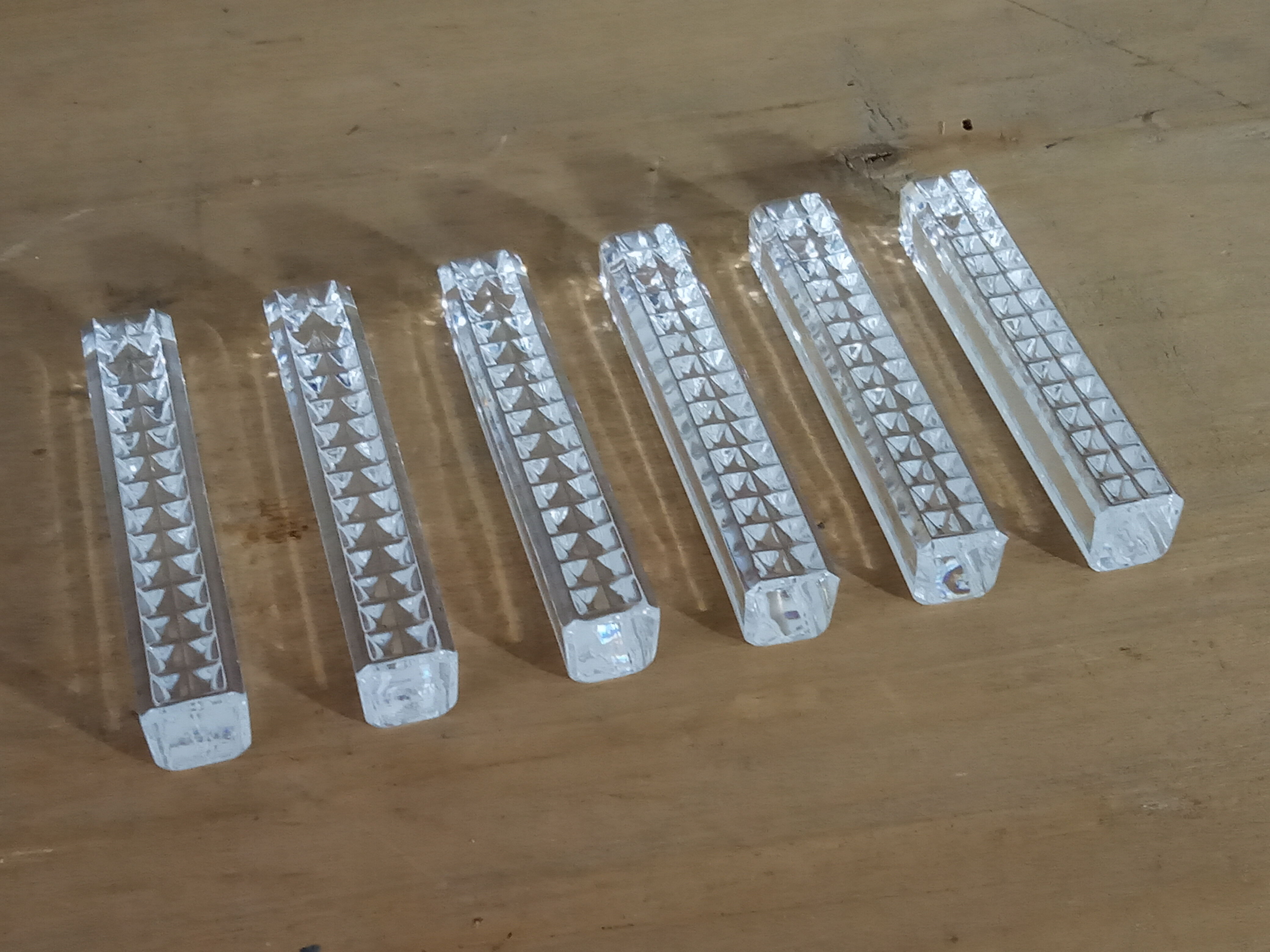 Crystal knife holders
