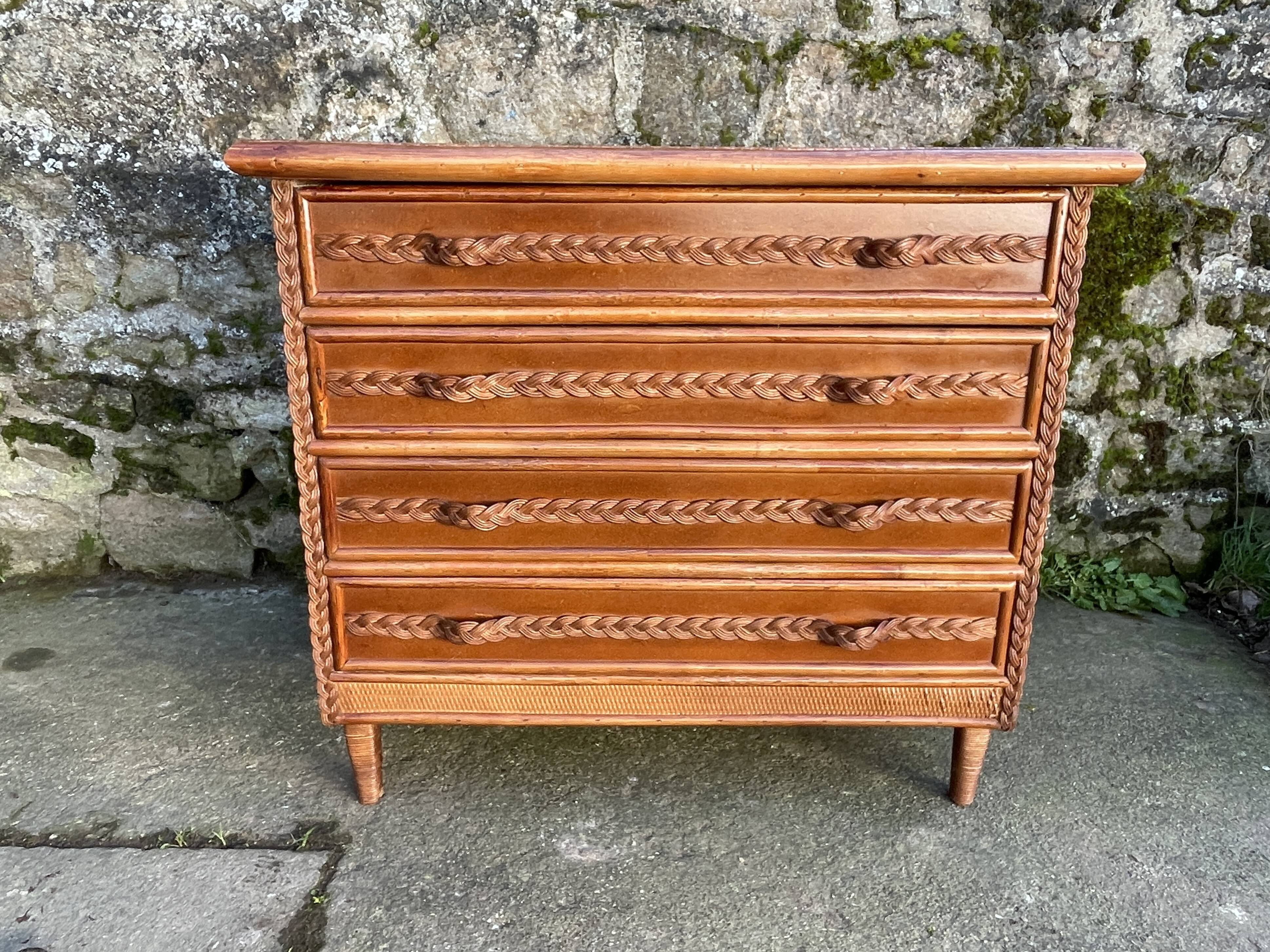 Commode bois et rotin poignées tressées