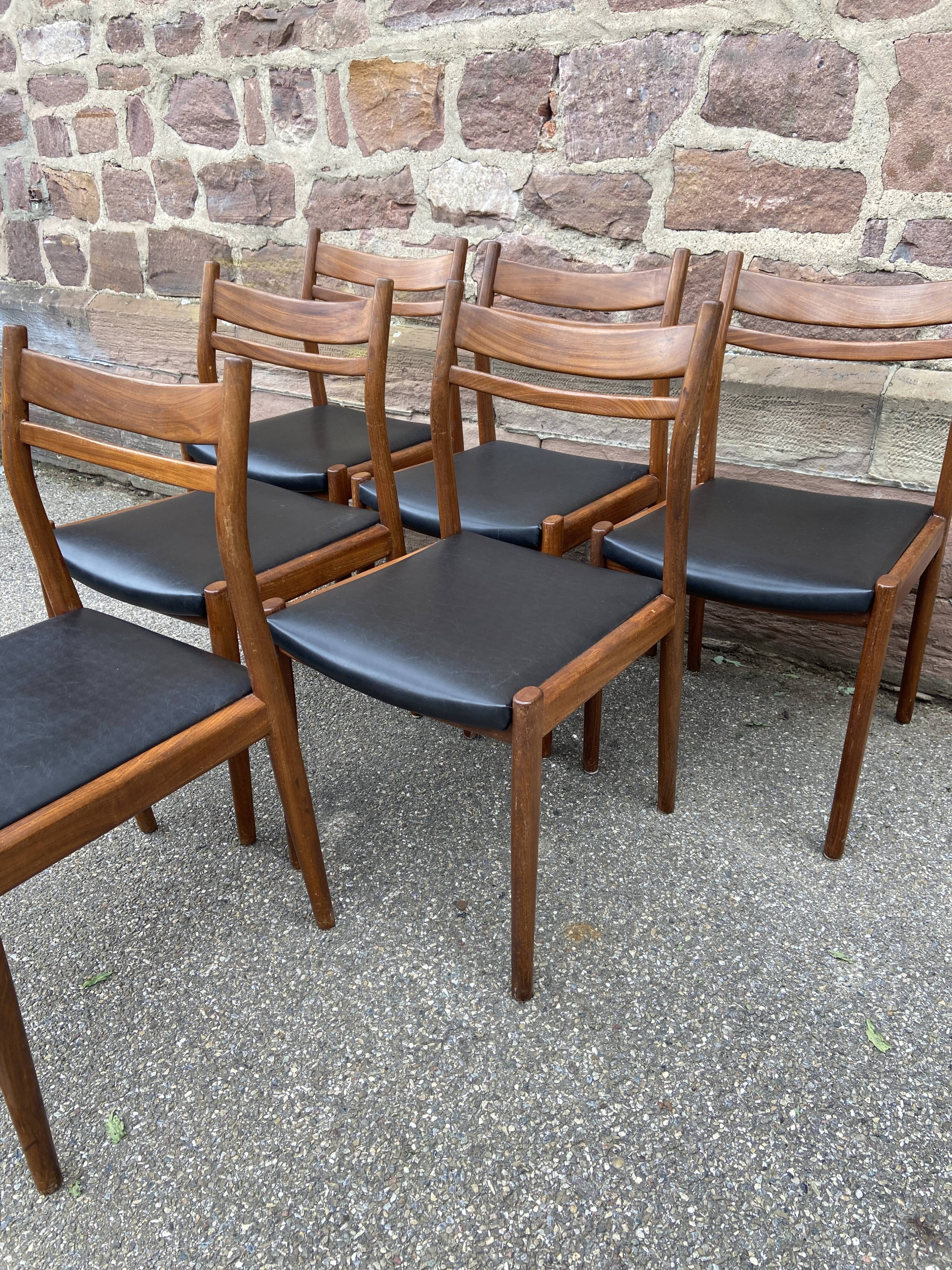 6 vintage Danish Scandinavian style chairs from the 1970s