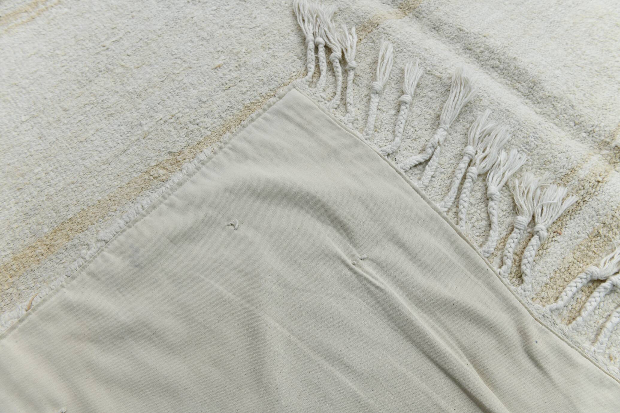 Off-White Oversize Oushak Vintage Rug For Living Room, 181x335 Cm