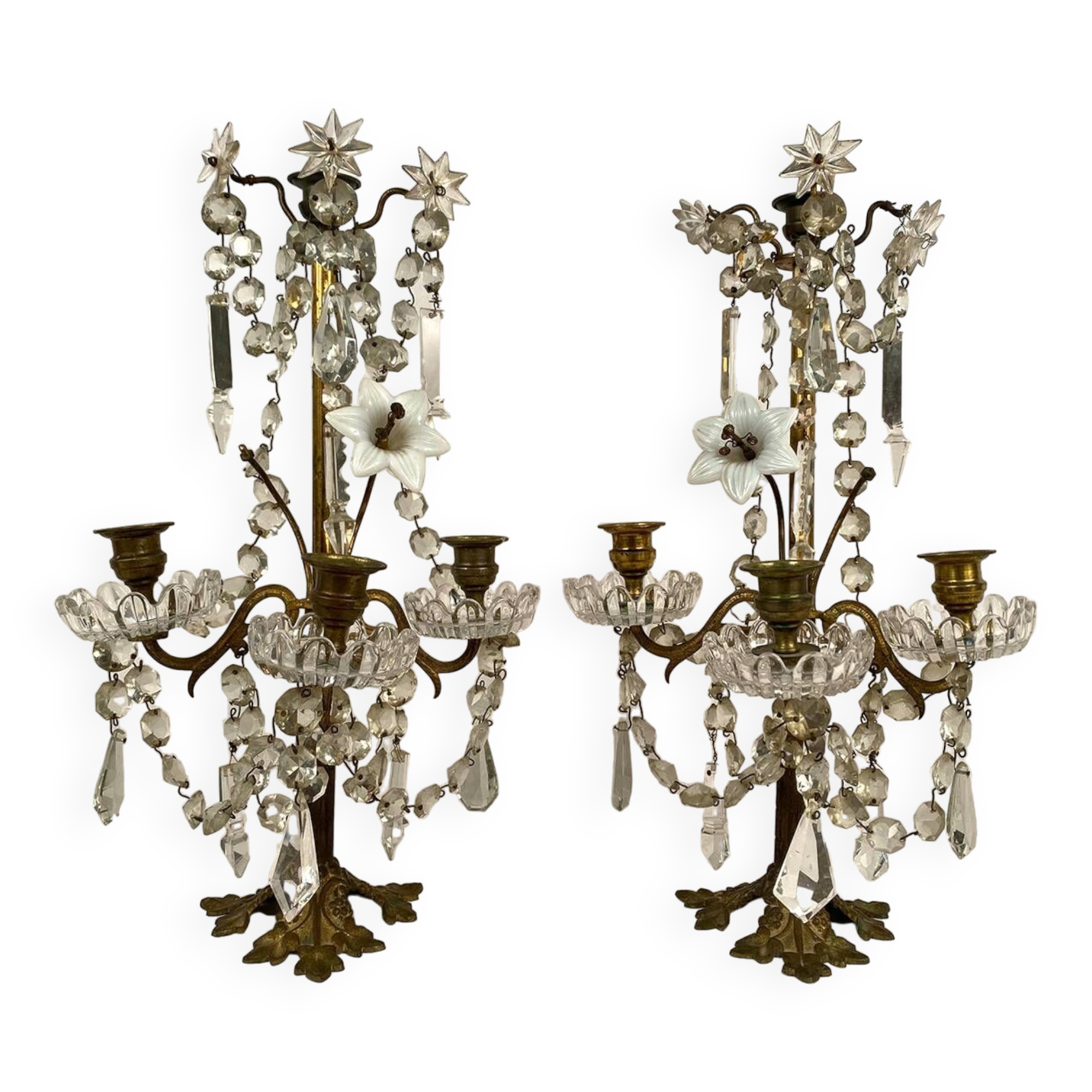 Pair of candlesticks with tassels and flowers in white porcelain