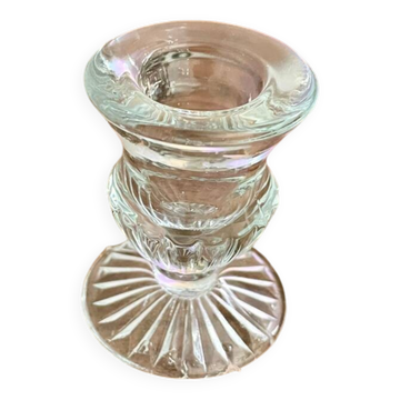 Bougeoir en verre moulé pressé