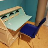 Little Secretary