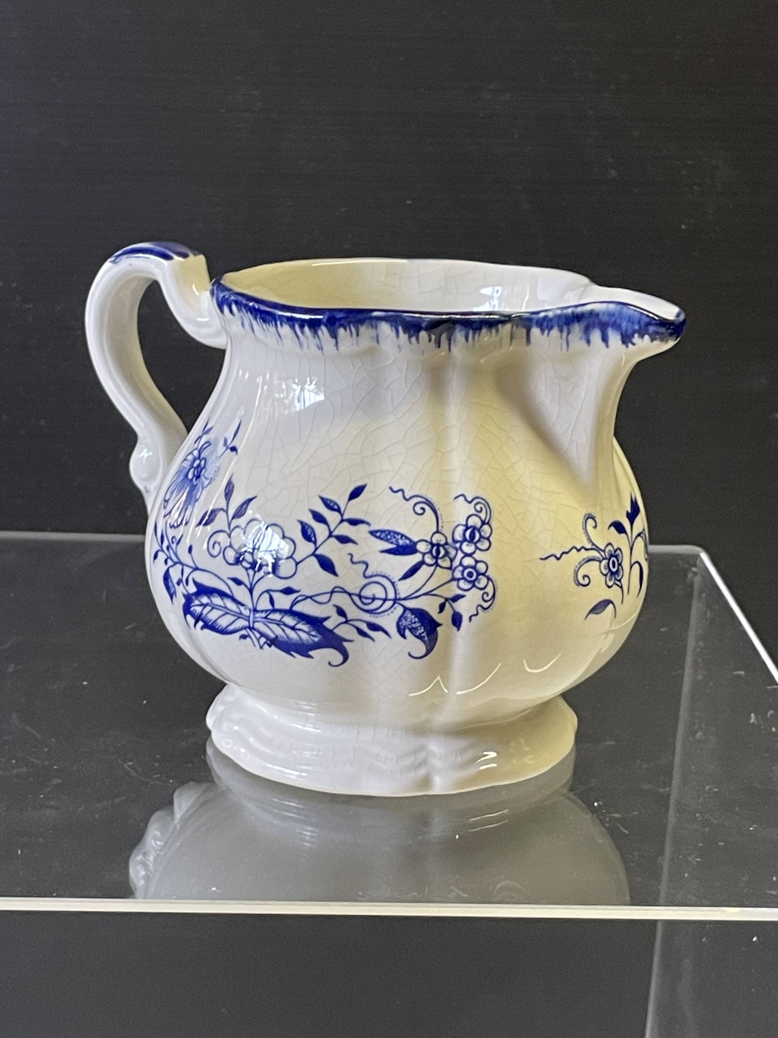 Very nice old ceramic milk jug from Lancaster in good condition.