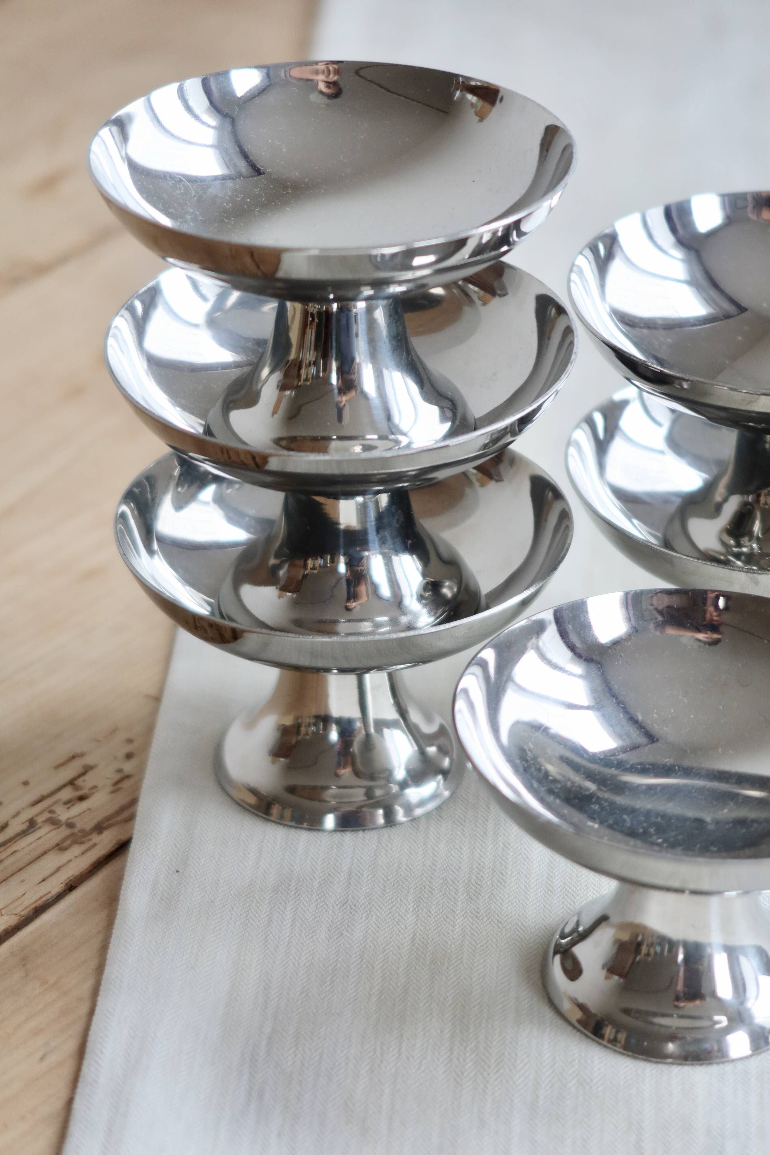 6 vintage ice cream bowls by Guy Degrenne