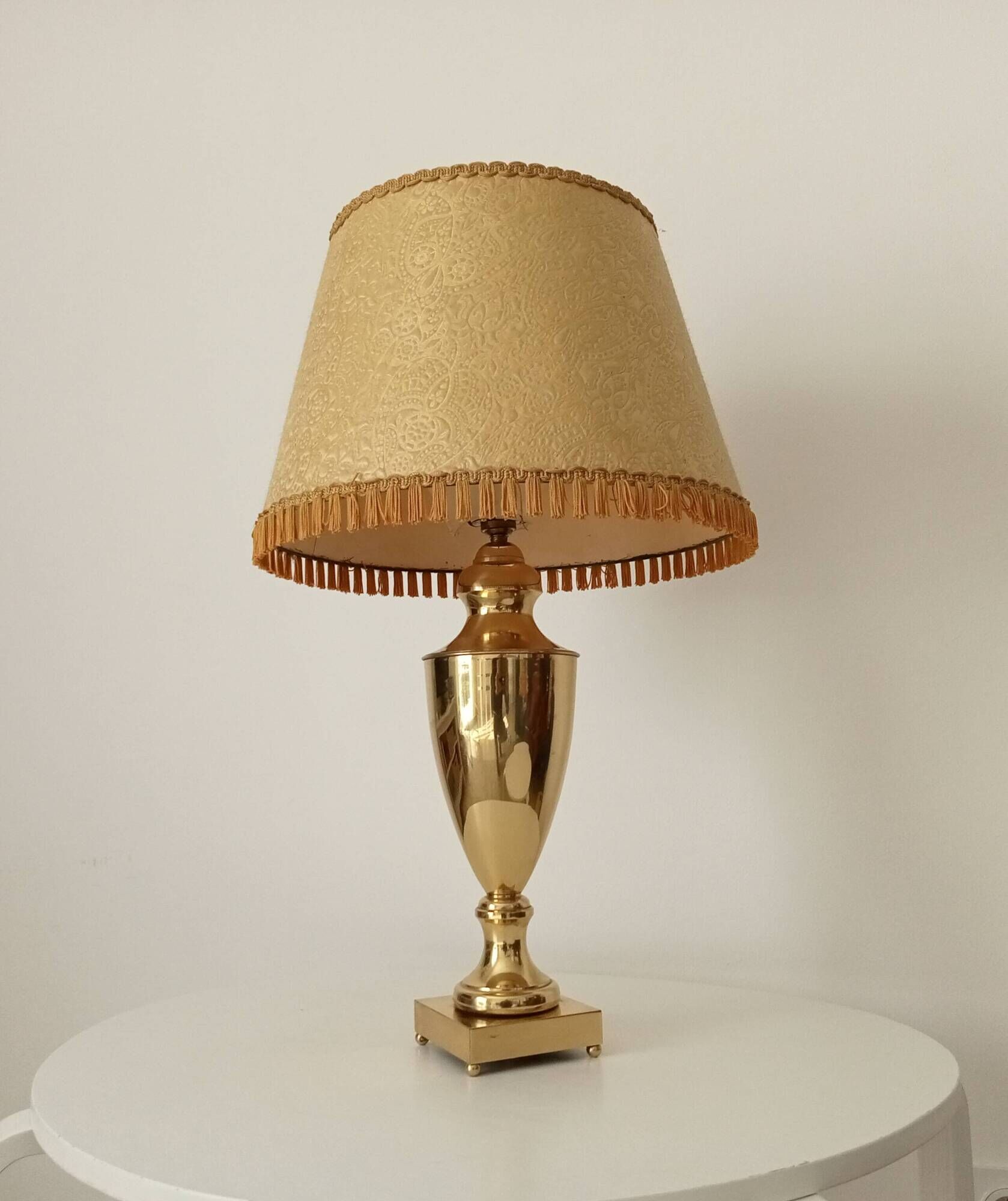 Art deco living room lamp in golden brass from the 1950s