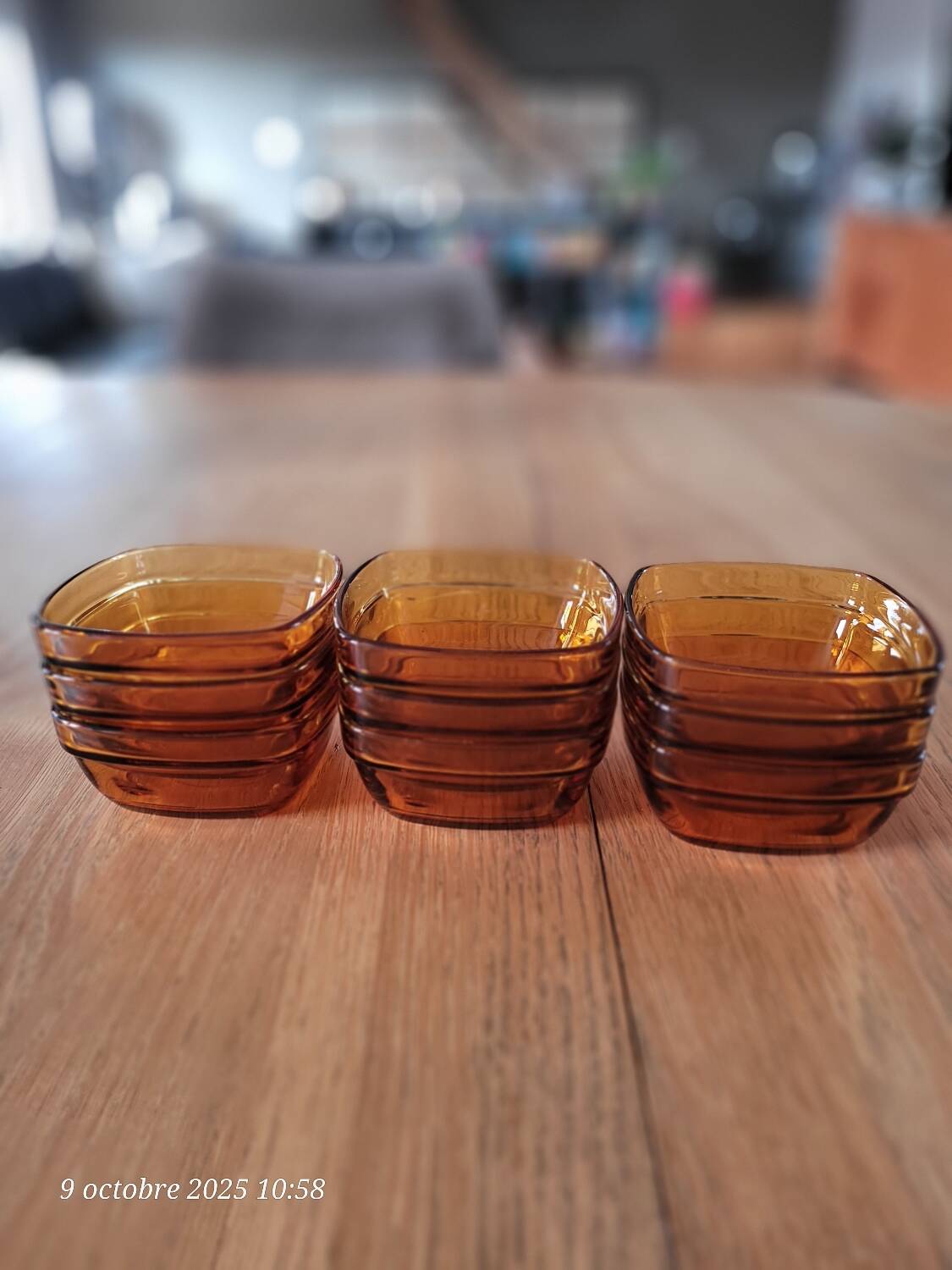 9 coupelles carrées vintage en verre fumé
