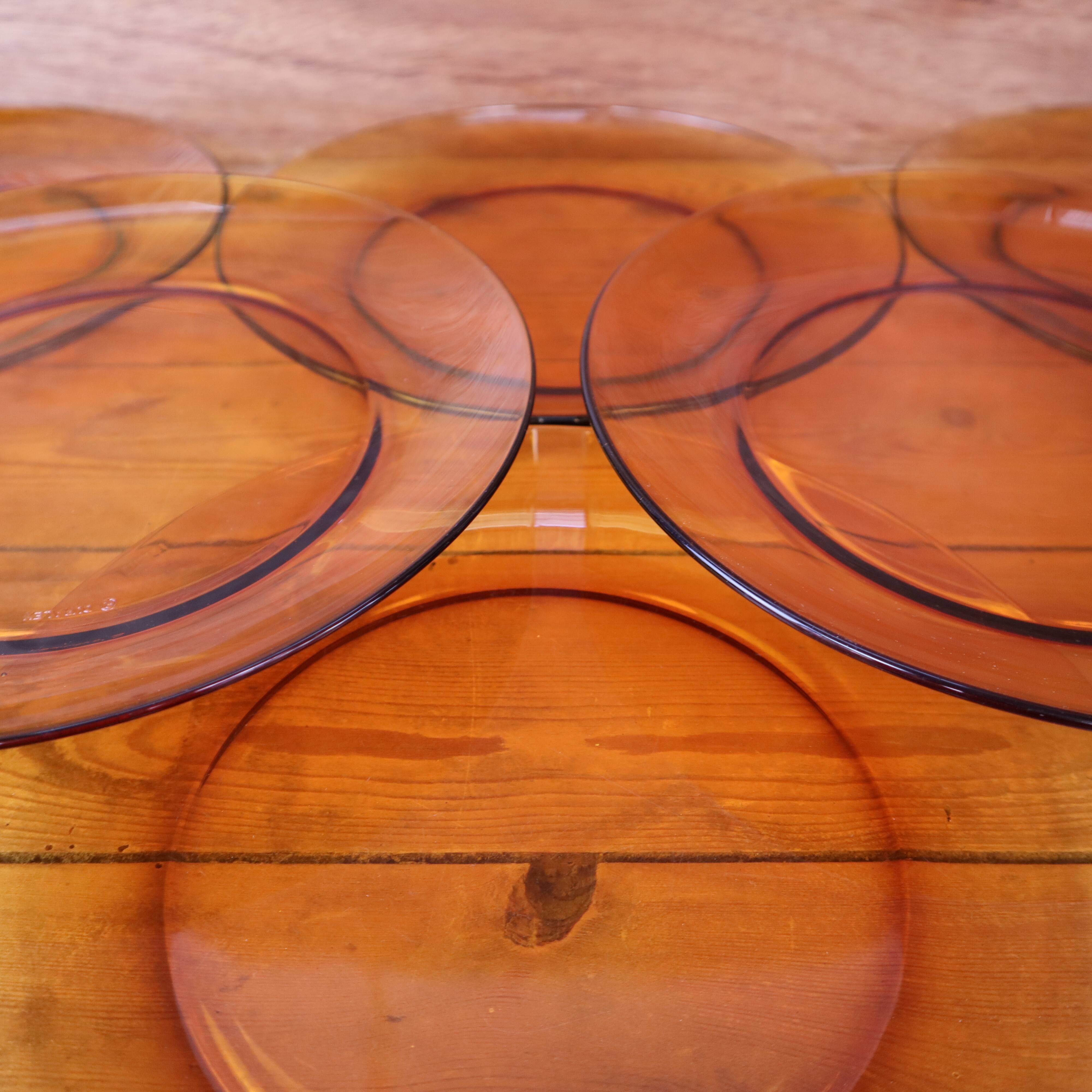 Set of 6 amber Duralex flat plates