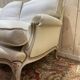 Salon canapé et paire de fauteuils de style Louis XV