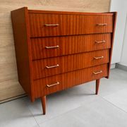 Vintage teak chest of drawers with 4 drawers from the 1960s.