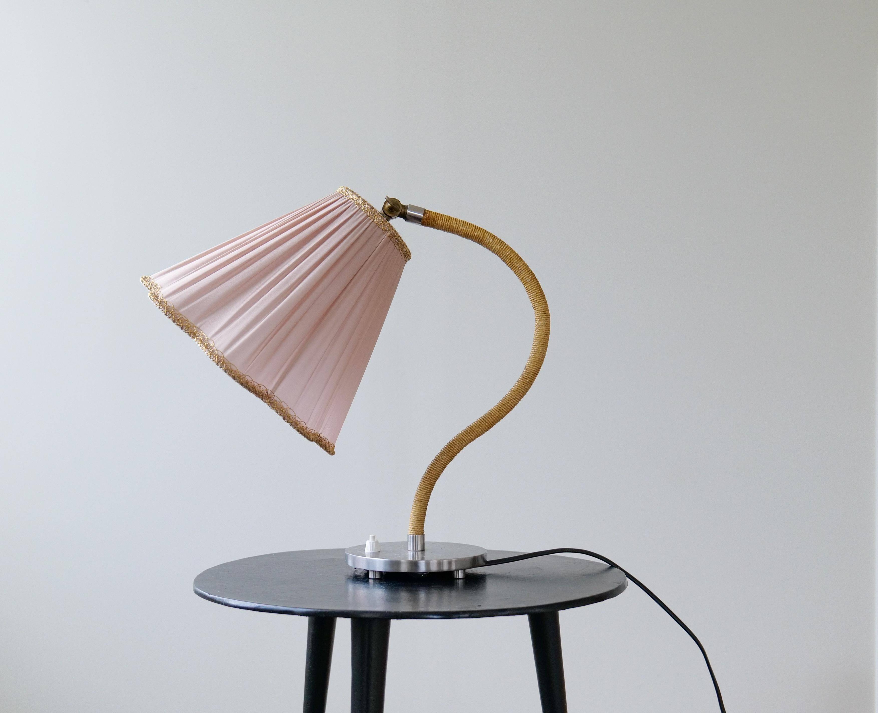 Swedish sculptural table lamp in Art Deco style from the 1970s.