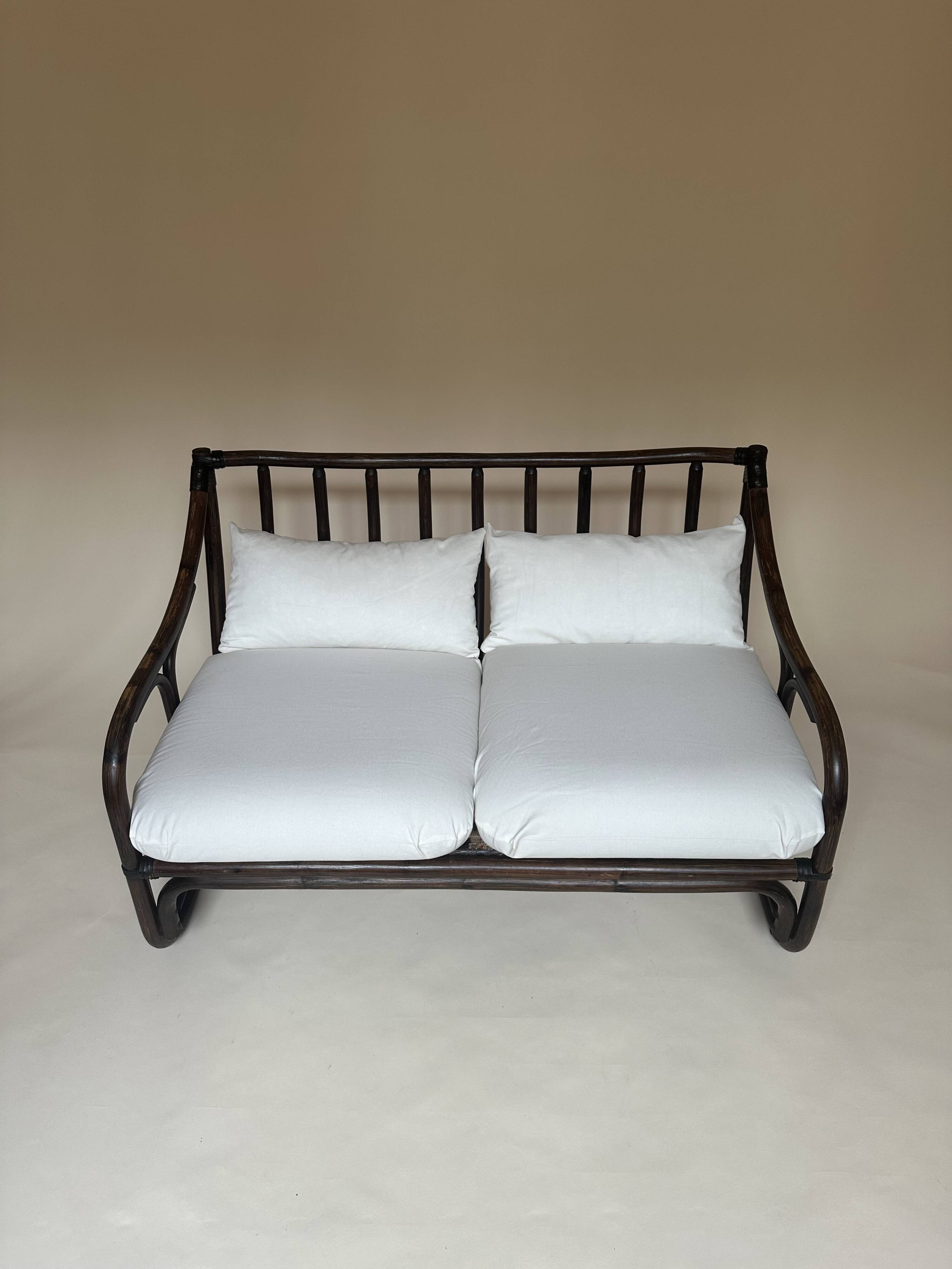 Two-seater rattan bench