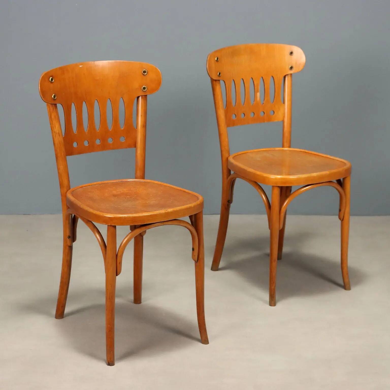 Paire de chaises en hêtre courbé