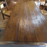 Table with 6 chairs in chene massif