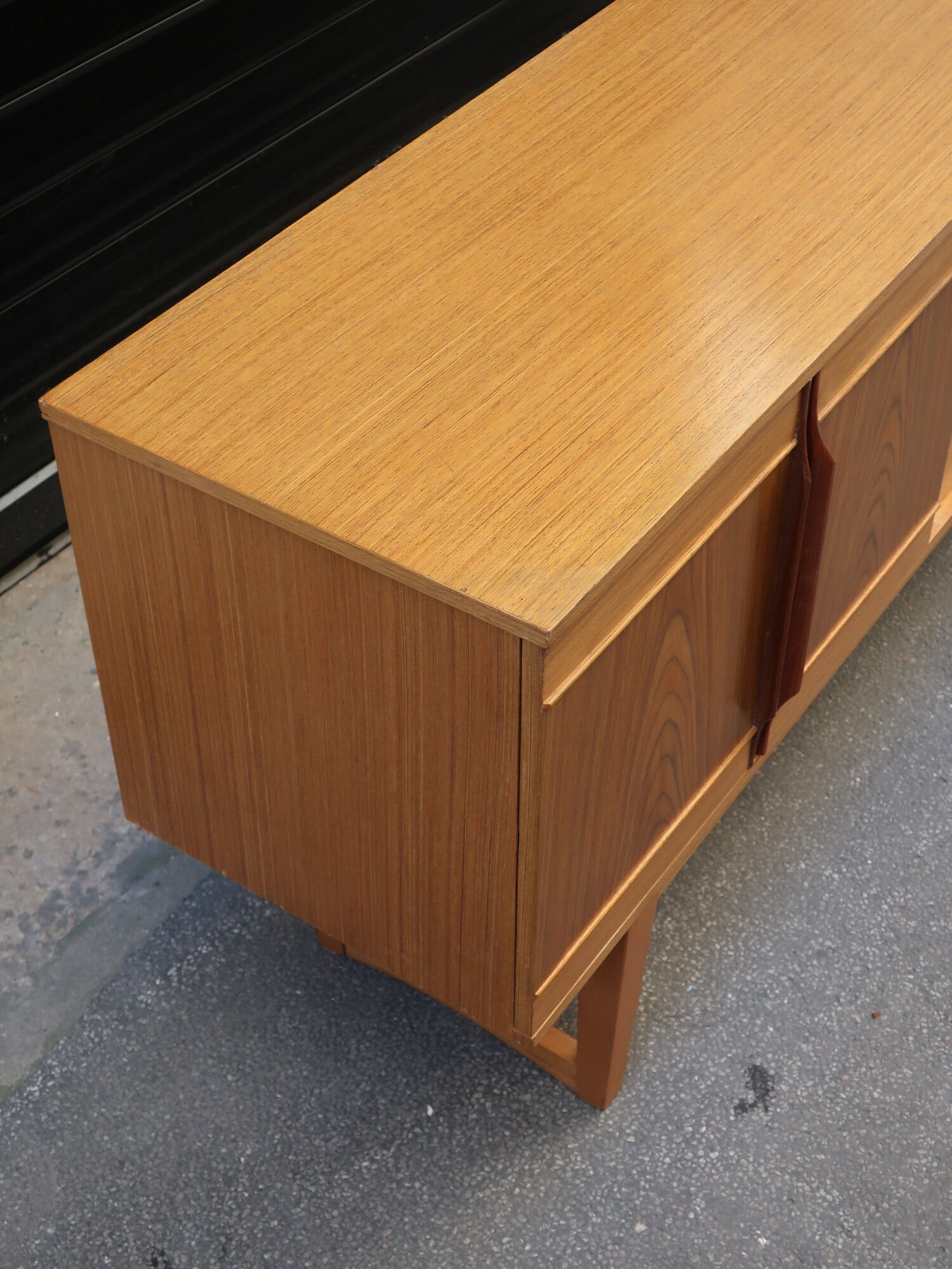 Wooden sideboard of the 70s u-shaped footing