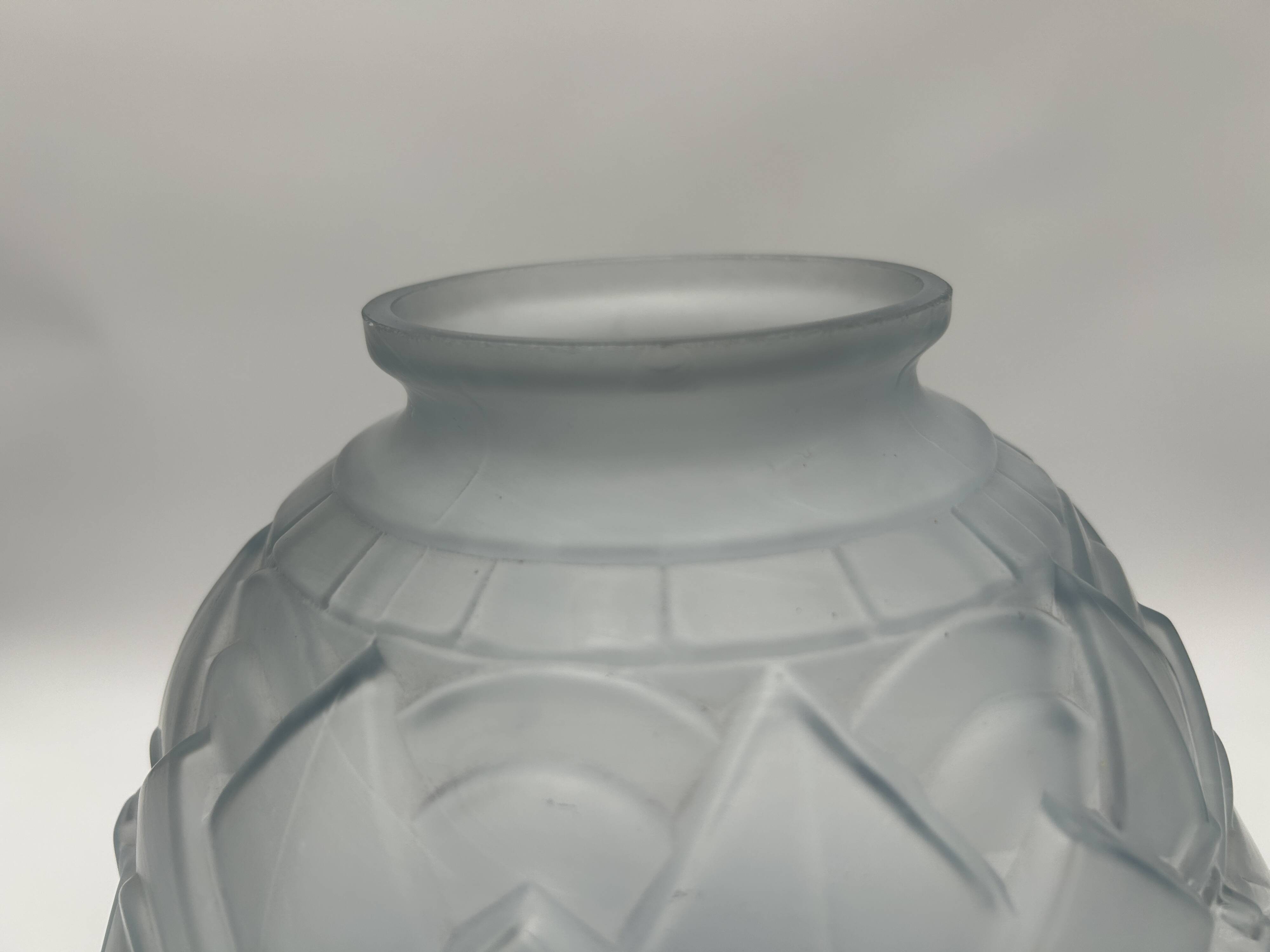 ART DECO period glass ball vase