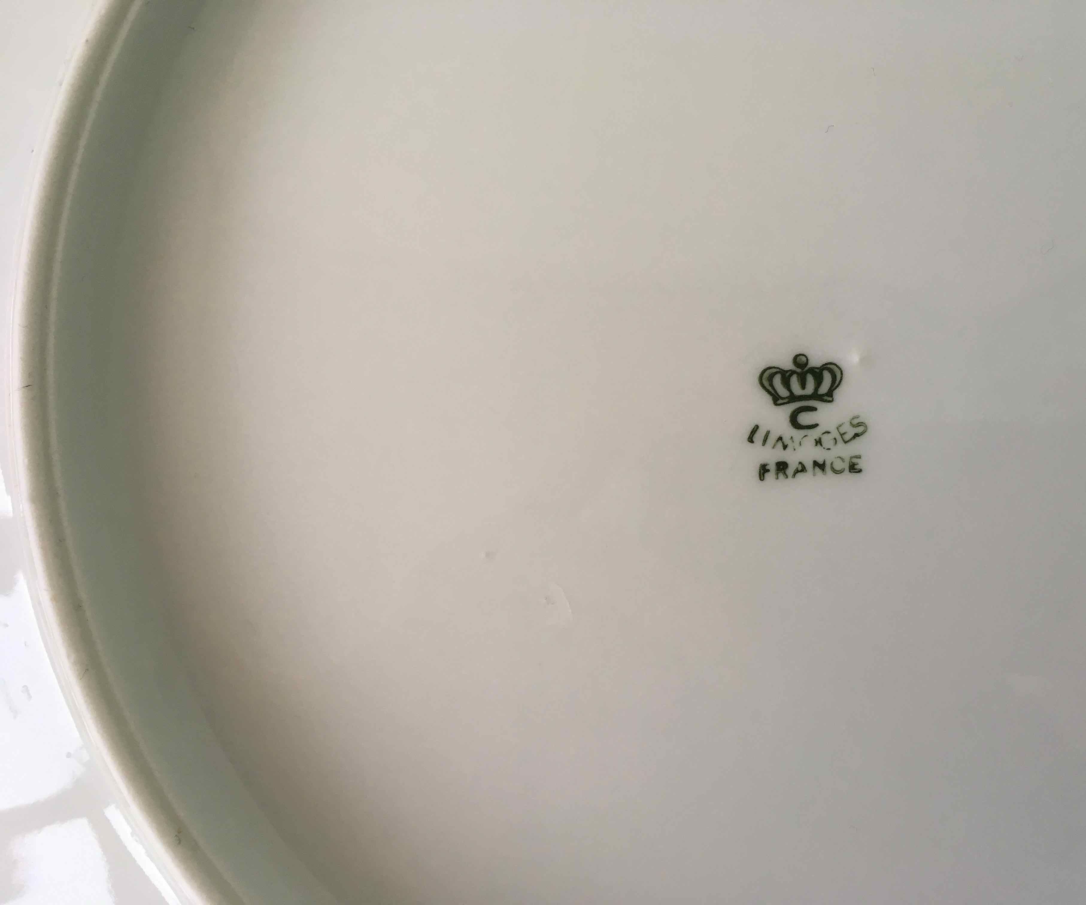 Set de 24 assiettes porcelaine fine de Limoges