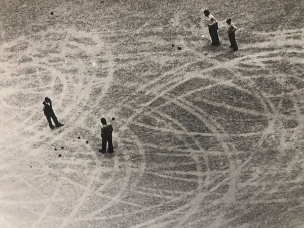 Photographie noir et blanc argentique neige