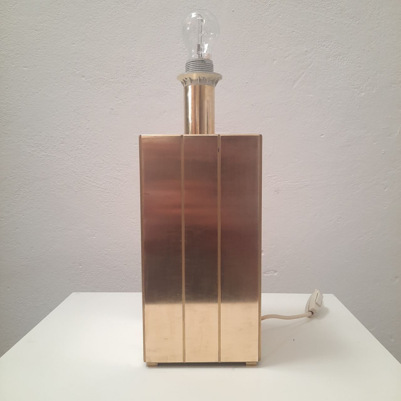 Table lamp - brass - vintage.