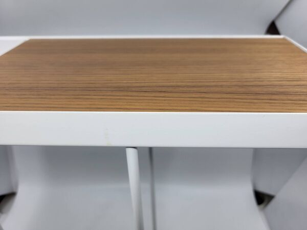 Bout de canapé Robin day  par Habitat en métal laqué blanc et bois Vintage