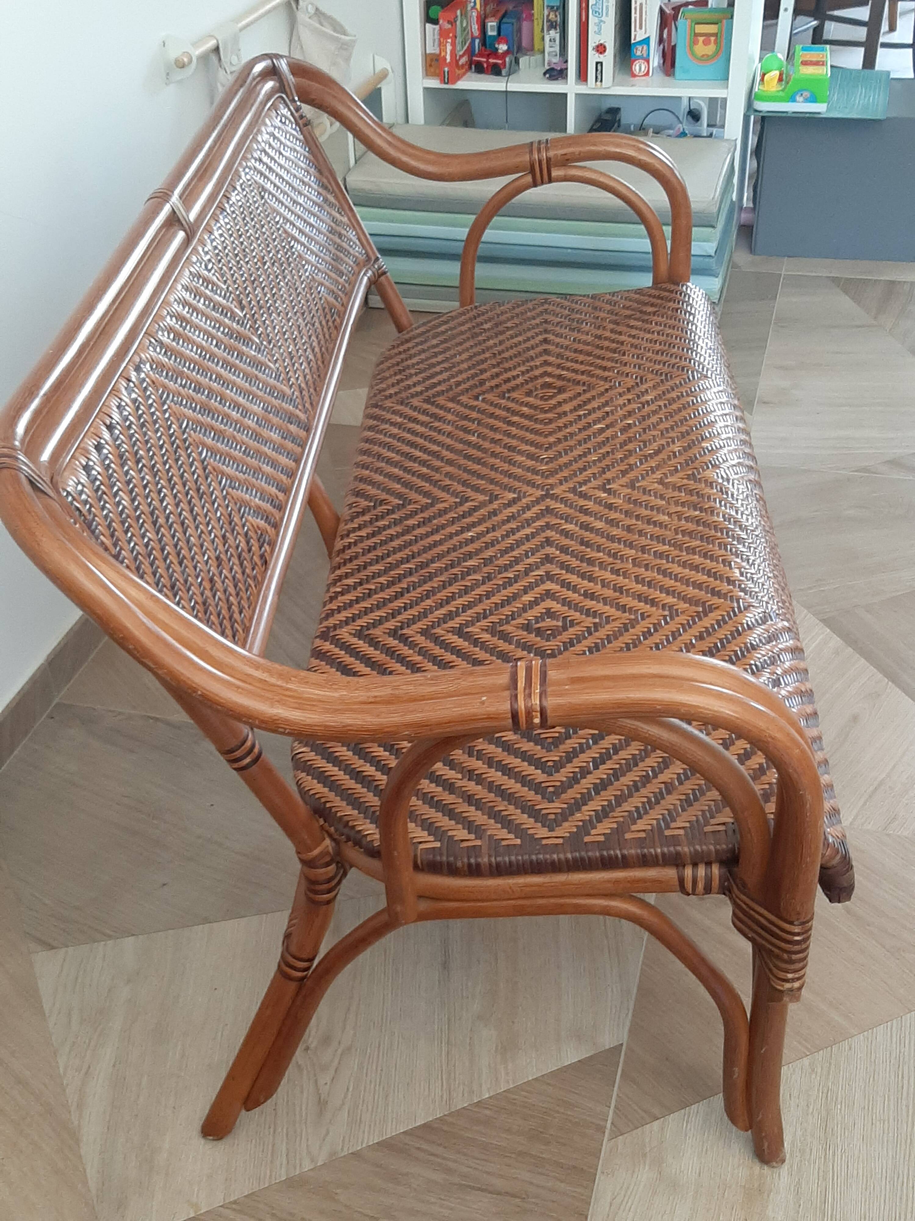 Vintage -Braided rattan sofa - chevron pattern