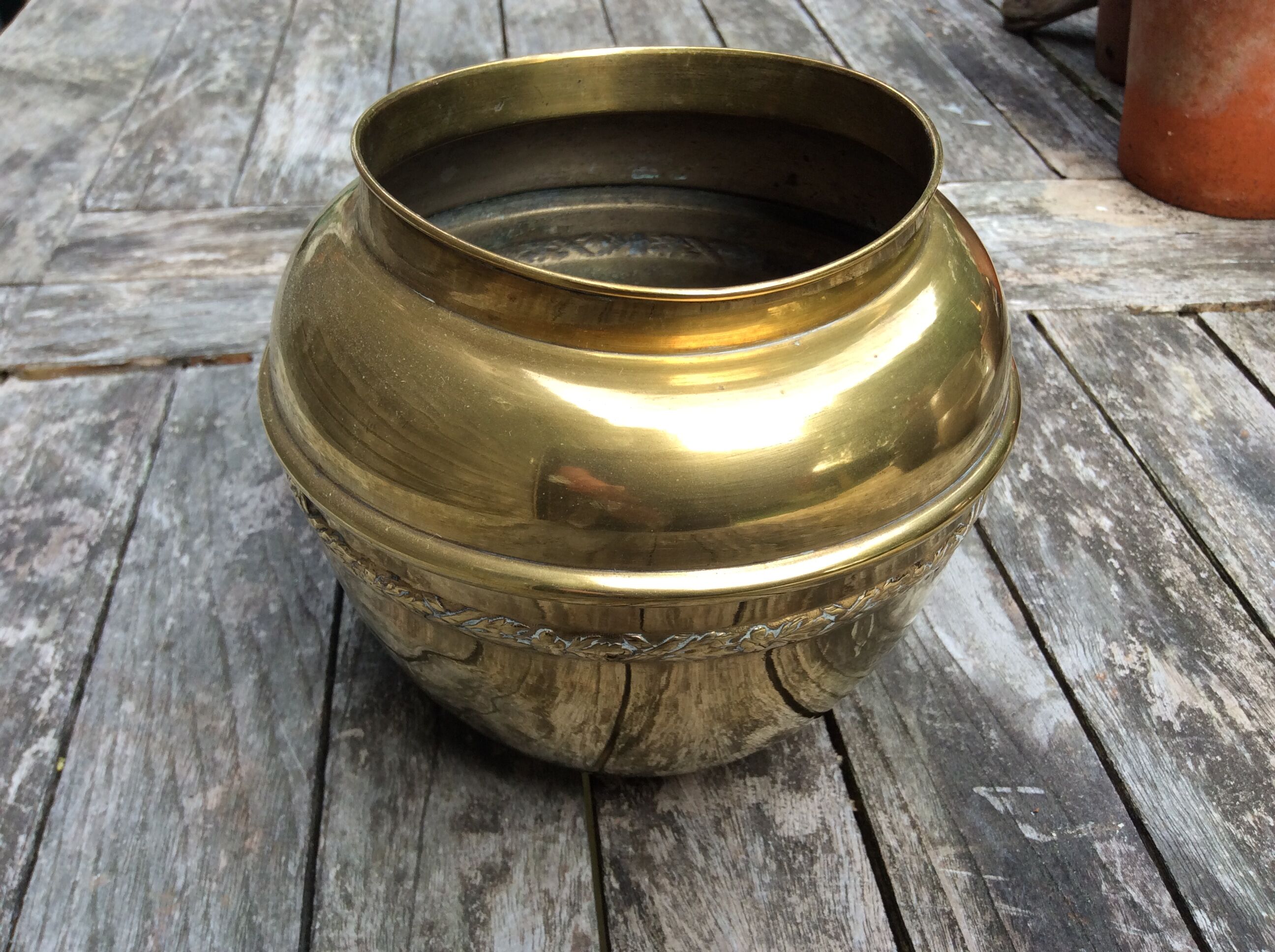 Cache pot en cuivre