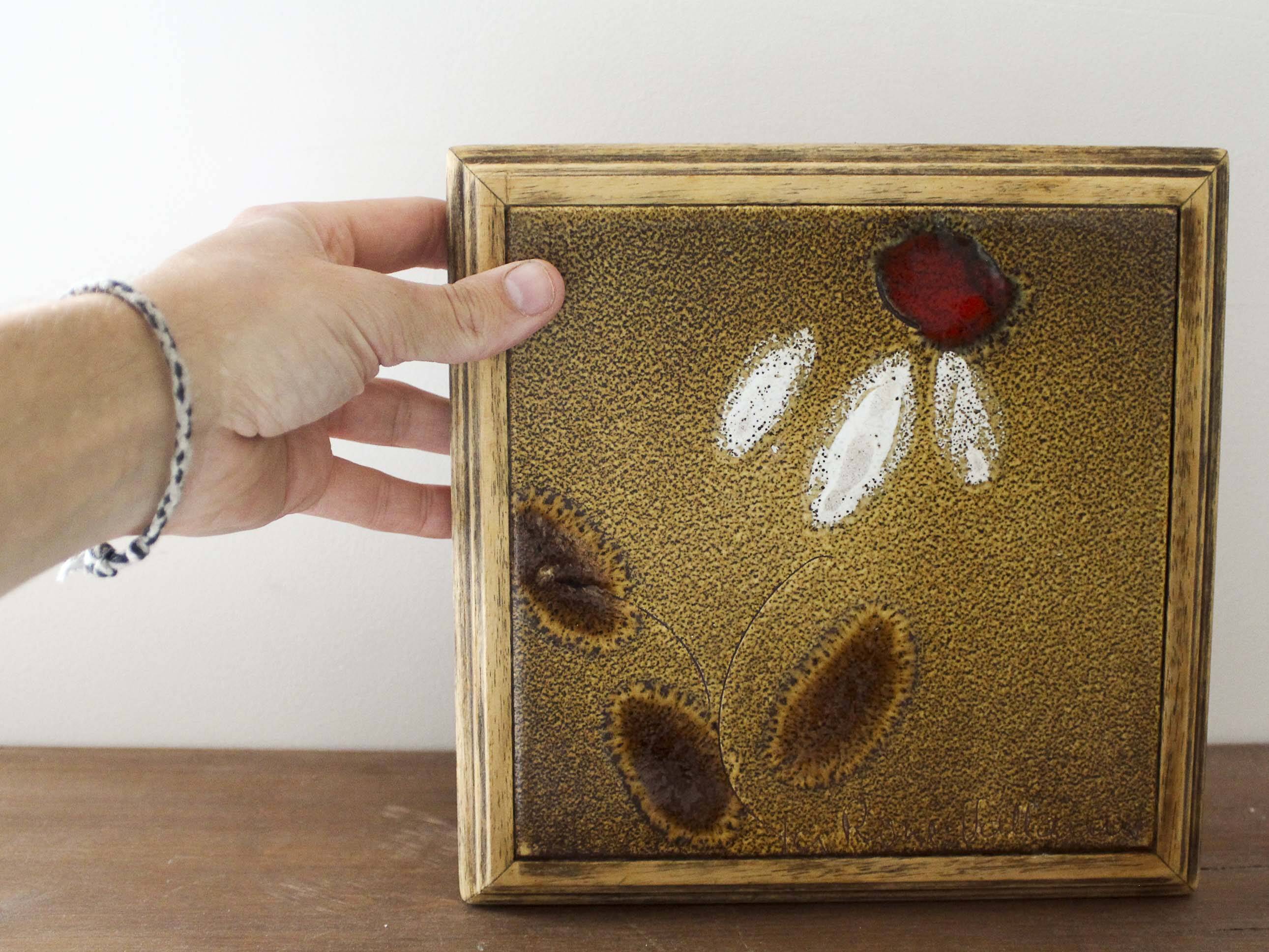 Ceramic dish deesous La Roue Vallauris