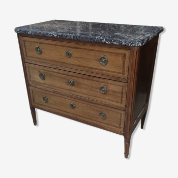 Louis XVI period chest of drawers in walnut