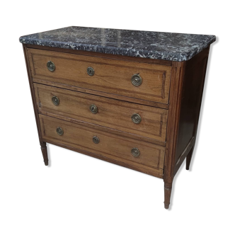 Louis XVI period chest of drawers in walnut